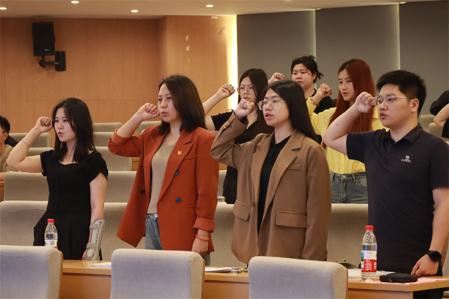 辅导员重温高校辅导员誓词 (2).JPG